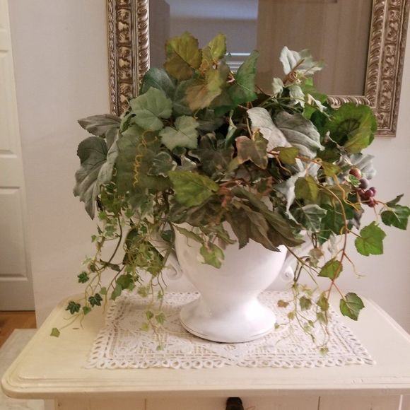 White Ceramic Planter HAND MADE IN ITALY - Picture 3 of 5